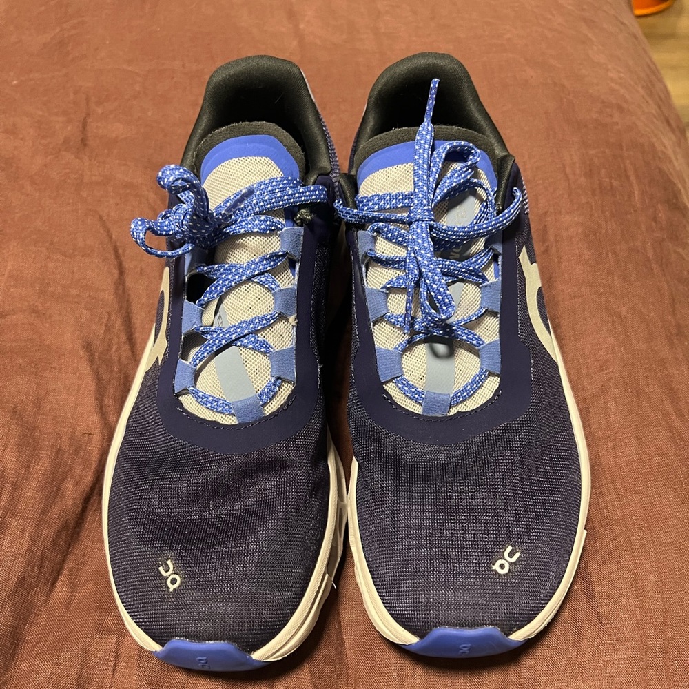 On Cloudmonster Running Shoe